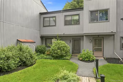 1905 Magnolia Walk, Poughkeepsie, NY 12603 - Photo 2