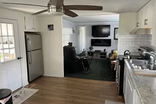 525 Riverleigh Ave, Riverhead, NY 11901 - Photo 6
