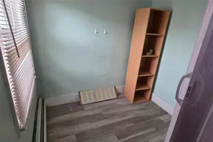 60-74 54th Pl, Maspeth, NY 11378 - Photo 18