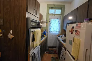 60-74 54th Pl, Maspeth, NY 11378 - Photo 10