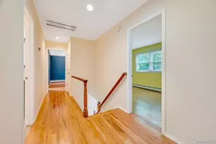 30 Fort Hill Rd, Huntington, NY 11743 - Photo 24