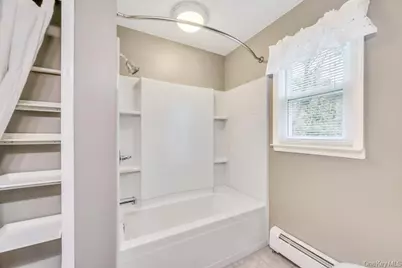 30 Fort Hill Road, Huntington, NY 11743 - Photo 20