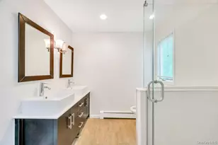 30 Fort Hill Rd, Huntington, NY 11743 - Photo 16