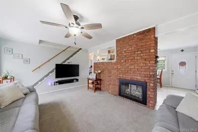 72 Walnut Lane, Hicksville, NY 11801 - Photo 6