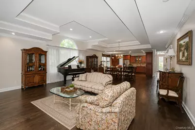 398 Altessa Boulevard, Melville, NY 11747 - Photo 16