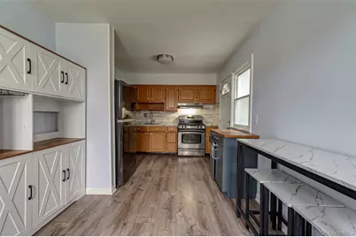 31 Locust Street, Westbury, NY 11590 - Photo 4
