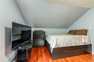 31 Locust St, Westbury, NY 11590 - Photo 10