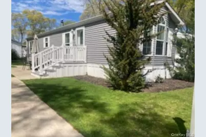 1661 Old Country Road #49, Riverhead, NY 11901 - Photo 1