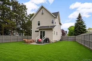 56 Sycamore St, Patchogue, NY 11772 - Photo 24