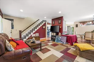 56 Sycamore St, Patchogue, NY 11772 - Photo 6