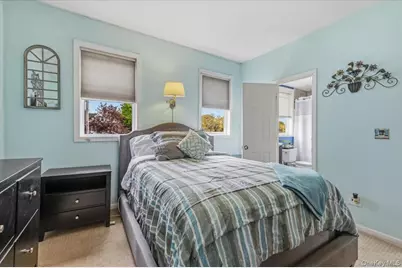 56 Sycamore Street, Patchogue, NY 11772 - Photo 18