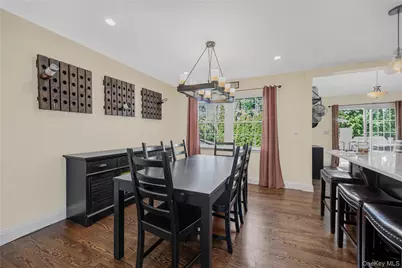 32 Chaucer Street, Hartsdale, NY 10530 - Photo 20