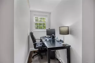 32 Chaucer St, Hartsdale, NY 10530 - Photo 26