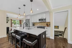 32 Chaucer St, Hartsdale, NY 10530 - Photo 4