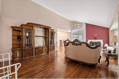 916 Lawrence Court, Woodmere, NY 11581 - Photo 12