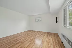 916 Lawrence Ct, Woodmere, NY 11581 - Photo 20