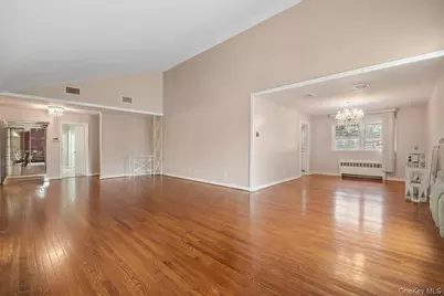 916 Lawrence Court, Woodmere, NY 11581 - Photo 8