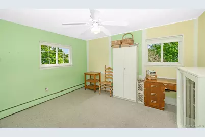 247 Bow Drive, Hauppauge, NY 11788 - Photo 18