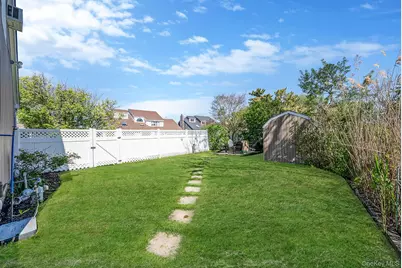 810 Anthony Drive, Lindenhurst, NY 11757 - Photo 30