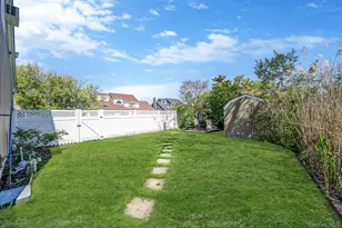 810 Anthony Dr, Lindenhurst, NY 11757 - Photo 30