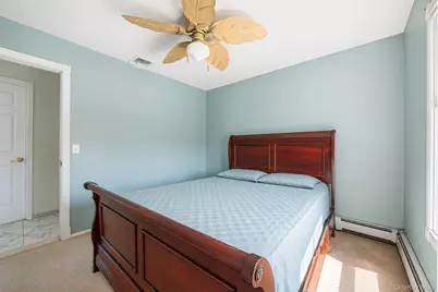 810 Anthony Drive, Lindenhurst, NY 11757 - Photo 24
