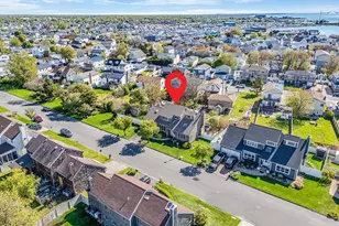 810 Anthony Dr, Lindenhurst, NY 11757 - Photo 4