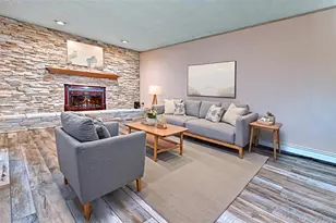 395 8th St, Bohemia, NY 11716 - Photo 2