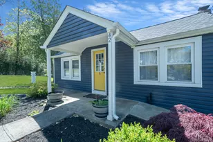 42 Oceanview Ave, Farmingville, NY 11738 - Photo 2