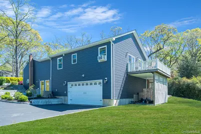 42 Oceanview Avenue, Farmingville, NY 11738 - Photo 4