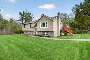 492 Newport Bridge Rd, Pine Island, NY 10969 - Photo 2