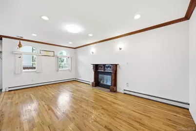 16 6th Avenue, New Hyde Park, NY 11040 - Photo 10