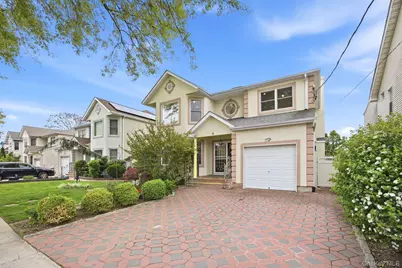 16 6th Avenue, New Hyde Park, NY 11040 - Photo 2