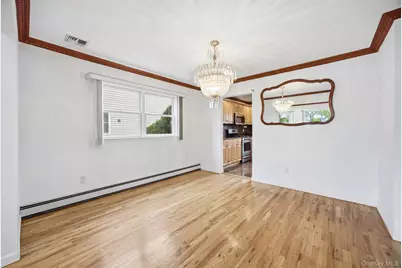 16 6th Avenue, New Hyde Park, NY 11040 - Photo 6