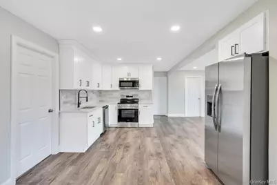 446 Riviera Drive, Mastic Beach, NY 11951 - Photo 6