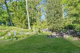 42 Shady Ln, Huntington, NY 11743 - Photo 8
