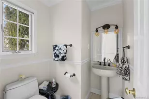 [Address not provided], Hauppauge, NY 11788 - Photo 20