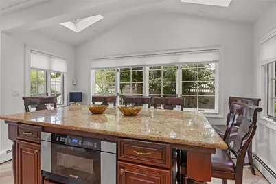 [Address not provided], Hauppauge, NY 11788 - Photo 6
