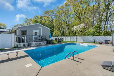 31 Peak Street, Ronkonkoma, NY 11779 - Photo 24