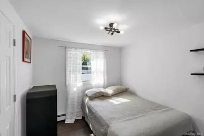 31 Peak Street, Ronkonkoma, NY 11779 - Photo 14