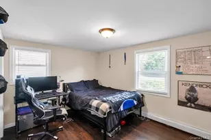 31 Peak St, Ronkonkoma, NY 11779 - Photo 22