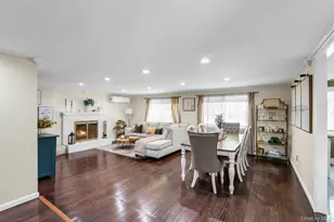 31 Peak St, Ronkonkoma, NY 11779 - Photo 4