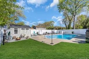 31 Peak St, Ronkonkoma, NY 11779 - Photo 26
