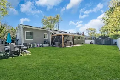 31 Peak Street, Ronkonkoma, NY 11779 - Photo 30