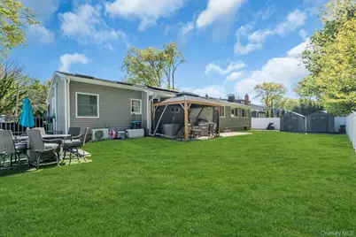 31 Peak Street, Ronkonkoma, NY 11779 - Photo 28