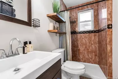 31 Peak Street, Ronkonkoma, NY 11779 - Photo 10