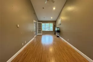 11 Oak Pl, Selden, NY 11784 - Photo 2