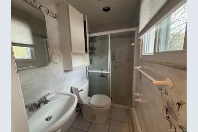 11 Oak Place, Selden, NY 11784 - Photo 10