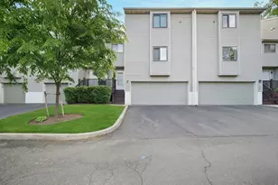 5 Isabel Ct, Nanuet, NY 10954 - Photo 2