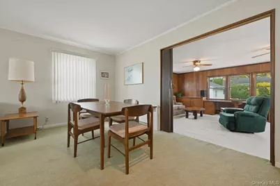 3903 Lincoln Street, Seaford, NY 11783 - Photo 10
