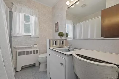 3903 Lincoln Street, Seaford, NY 11783 - Photo 18